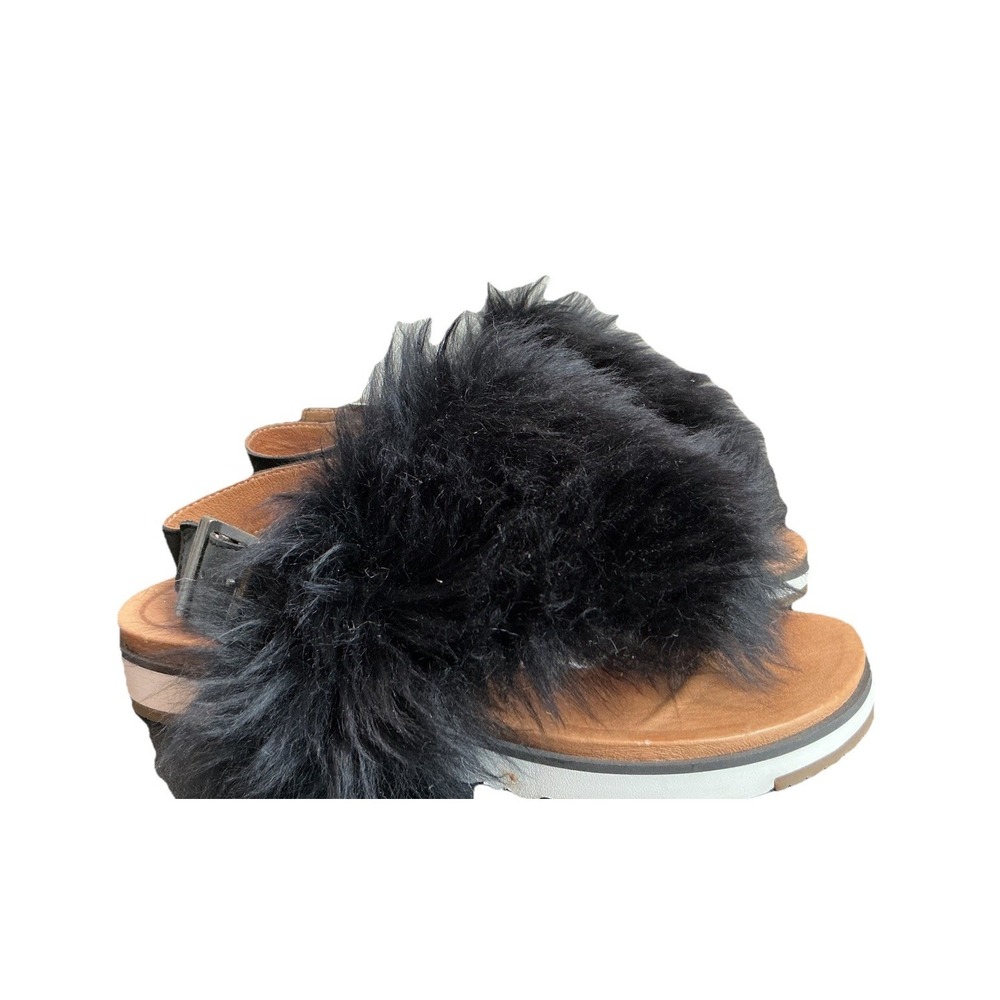 size 7/38 Ugg Australia Holly Black sheepskin fluffy Fur Sandals flats comfort